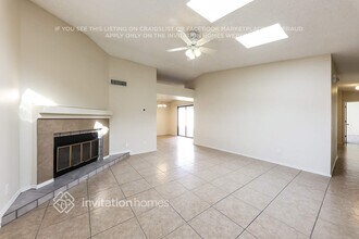 11121 N 82nd Ln in Peoria, AZ - Building Photo - Building Photo