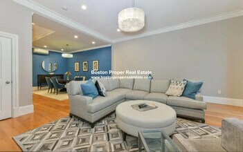214 Beacon, Unit 3 in Boston, MA - Building Photo - Building Photo