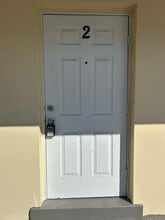 405 6th Ave S in Lake Worth Beach, FL - Building Photo - Building Photo