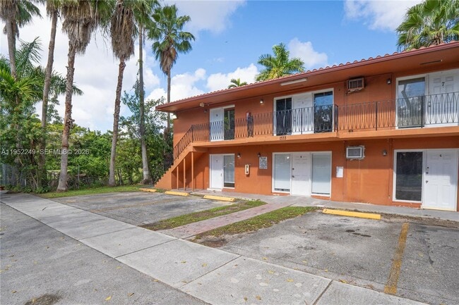 1333 NW 15th St in Miami, FL - Building Photo - Building Photo