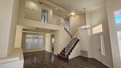 7533 Lorinda Ave in Las Vegas, NV - Building Photo - Building Photo