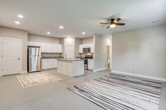 5248 N Cypress Cir in Wichita, KS - Building Photo - Building Photo