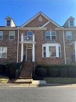 10905 Brunson Dr in Johns Creek, GA - Building Photo