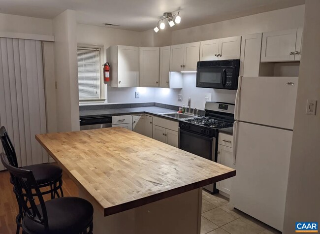 144 Hessian Hills Cir in Charlottesville, VA - Building Photo - Building Photo