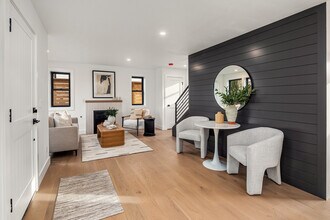 4651 NE 70th St, Unit 4651 NE 70th Stree in Seattle, WA - Building Photo - Building Photo