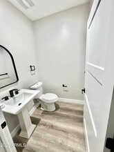 2537 E Southgate Ave in Phoenix, AZ - Building Photo - Building Photo