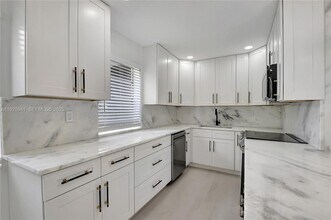 708 Normandy Ln in Delray Beach, FL - Foto de edificio - Building Photo