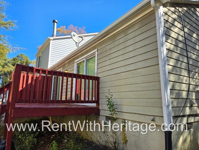 6851 Panda Ct in Austell, GA - Building Photo - Building Photo