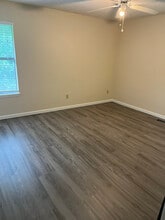 5048 Easy St in Tallahassee, FL - Building Photo - Building Photo