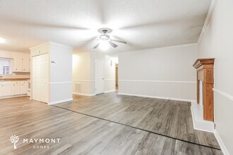 318 Fairmont Dr in Greenville, SC - Foto de edificio - Building Photo