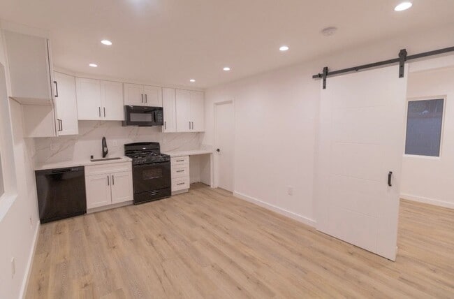 9726 Mercedes Ave in Los Angeles, CA - Building Photo - Building Photo