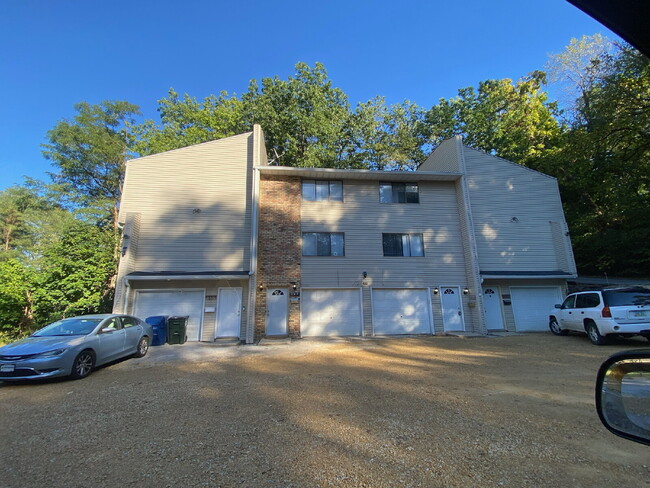 property at 3211 Schuetzen Ln