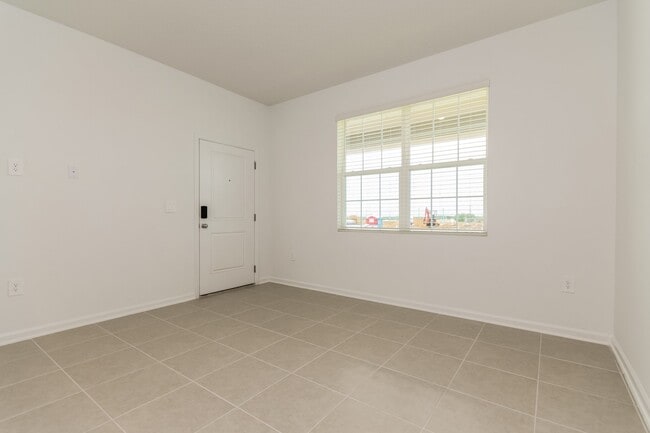 2039 Hemingway Cir in Groveland, FL - Building Photo - Building Photo