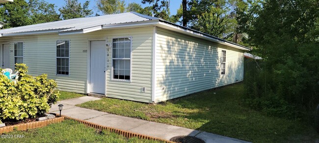 1911 Dorothy Ave