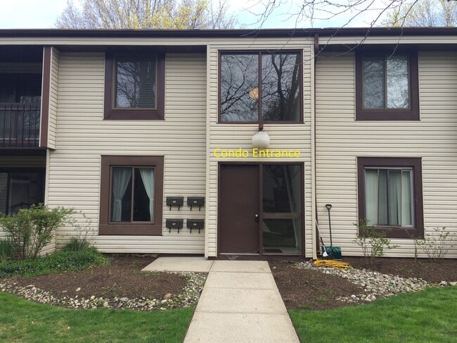 property at L6 Twin Rivers Dr N
