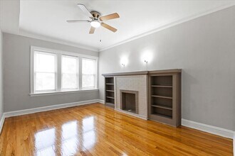 1049 N Spaulding Ave, Unit 3N in Chicago, IL - Building Photo - Building Photo
