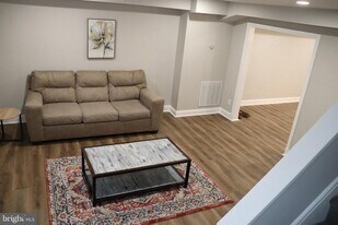 8623 Willow Oak Rd in Parkville, MD - Building Photo