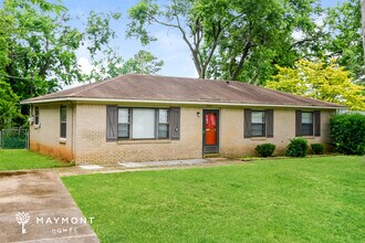 2403 Yorkshire Cir SW in Huntsville, AL - Building Photo - Building Photo