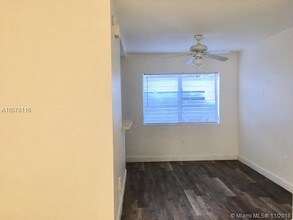 824 82nd St-Unit -2 in Miami Beach, FL - Foto de edificio - Building Photo