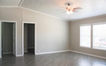 516 Stafford Springs Ave in Stafford, TX - Building Photo - Building Photo