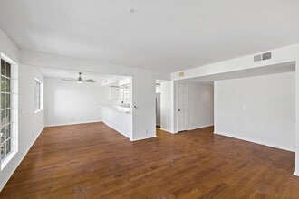 501 Avenida Victoria in San Clemente, CA - Building Photo - Building Photo