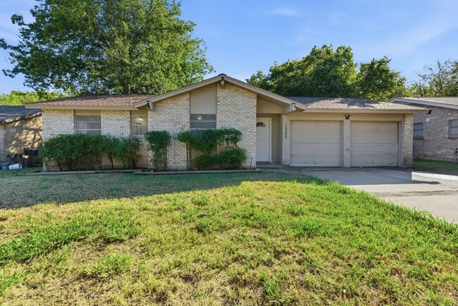 1302 Harvest Hill Ln