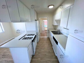 3830 Boren St in San Diego, CA - Building Photo - Building Photo