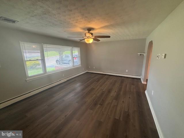 43 N Lee St in Hallam, PA - Building Photo