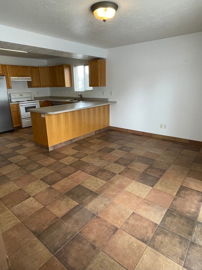 360 W 300 S in Logan, UT - Building Photo - Building Photo