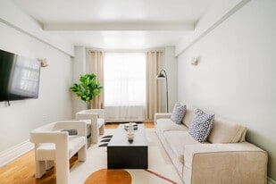 240 W 73rd St in New York, NY - Building Photo