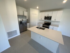 17236 Cantu Ct in North Fort Myers, FL - Building Photo - Building Photo