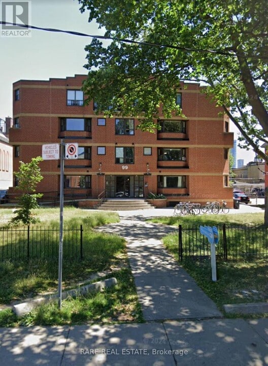 99 Bellevue Ave in Toronto, ON - Building Photo