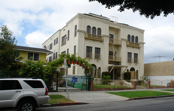 309 S Hobart Blvd in Los Angeles, CA - Building Photo - Building Photo