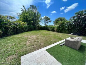 27300 Imperial Oak Cir in Bonita Springs, FL - Building Photo - Building Photo