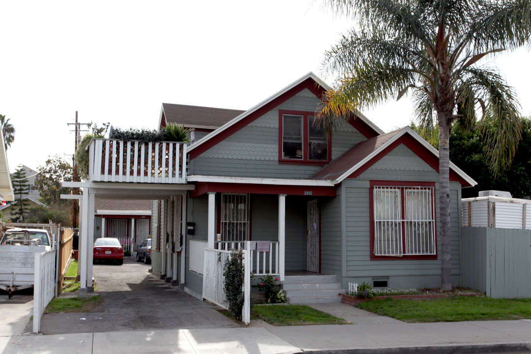 1820 E 7th St in Long Beach, CA - Foto de edificio