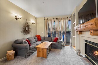 1600 Pinebrook Blvd in Park City, UT - Building Photo - Building Photo