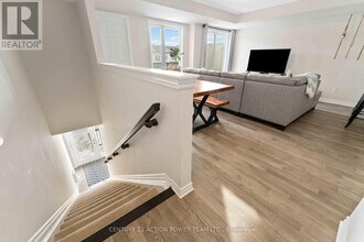 2035 Seeley's Bay St in Ottawa, ON - Building Photo - Building Photo