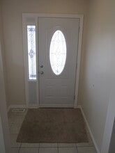 903 King St E in Oshawa, ON - Building Photo - Building Photo