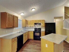 7901 Chapel Stone Rd in Blacklick, OH - Building Photo - Building Photo