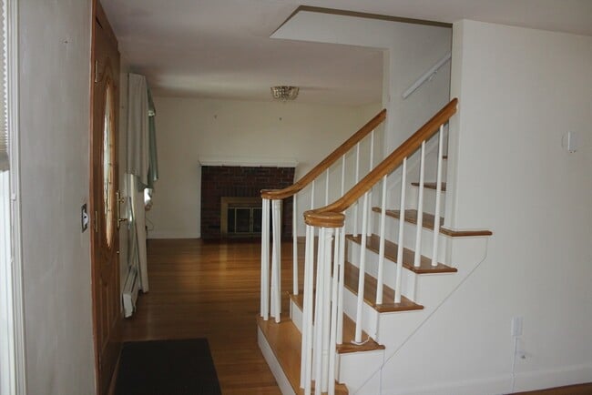 28 Myrtle St in Norwood, MA - Building Photo - Building Photo