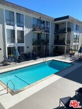 1351 N Crescent Heights Blvd in West Hollywood, CA - Building Photo - Building Photo