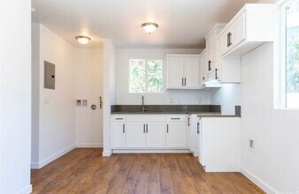 5335 4th Ave in Los Angeles, CA - Building Photo - Building Photo