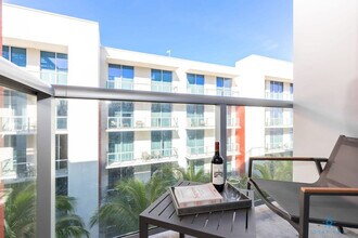 777 N Ocean Dr in Hollywood, FL - Building Photo - Building Photo