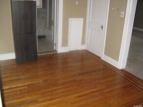 61 S 1st St-Unit -2 in Bethpage, NY - Building Photo - Building Photo