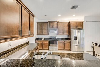 11623 Meadowrun Cir in Ft. Myers, FL - Building Photo - Building Photo