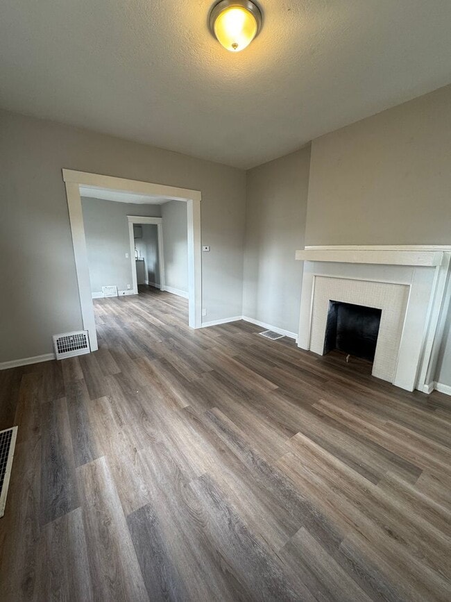 421 Pritz Ave in Dayton, OH - Foto de edificio - Building Photo