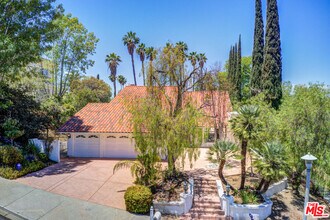 4041 Alonzo Ave in Los Angeles, CA - Building Photo - Building Photo