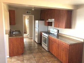 9542 Lindsey Dr in El Paso, TX - Building Photo - Building Photo