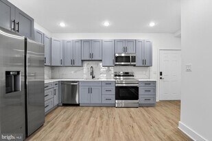 2331 E York St in Philadelphia, PA - Building Photo