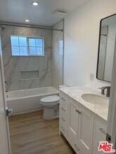 495 Erbes Rd in Thousand Oaks, CA - Building Photo - Building Photo